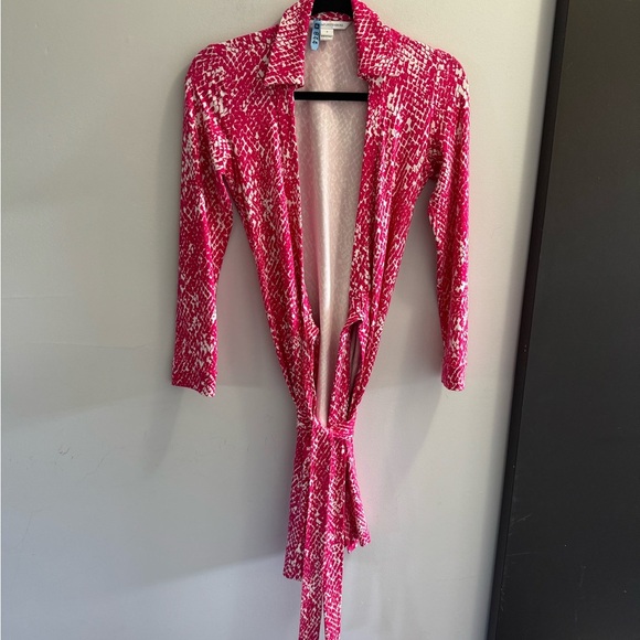 Diane Von Furstenberg Dresses & Skirts - DVF wrap dress